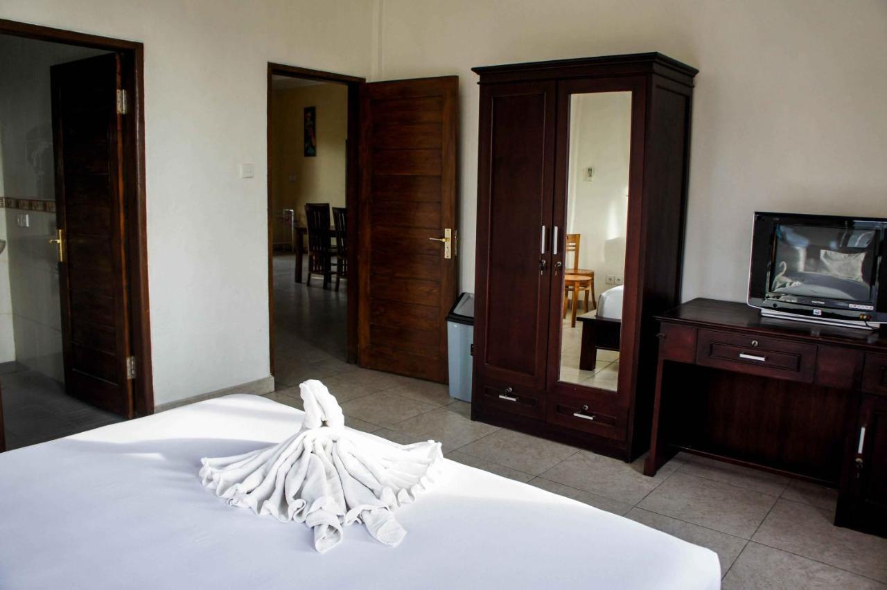 Adi Homestay Canggu Extérieur photo