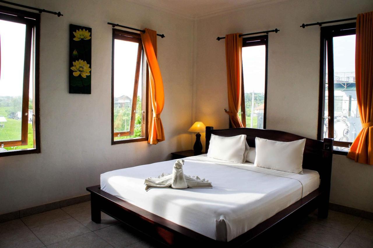 Adi Homestay Canggu Extérieur photo